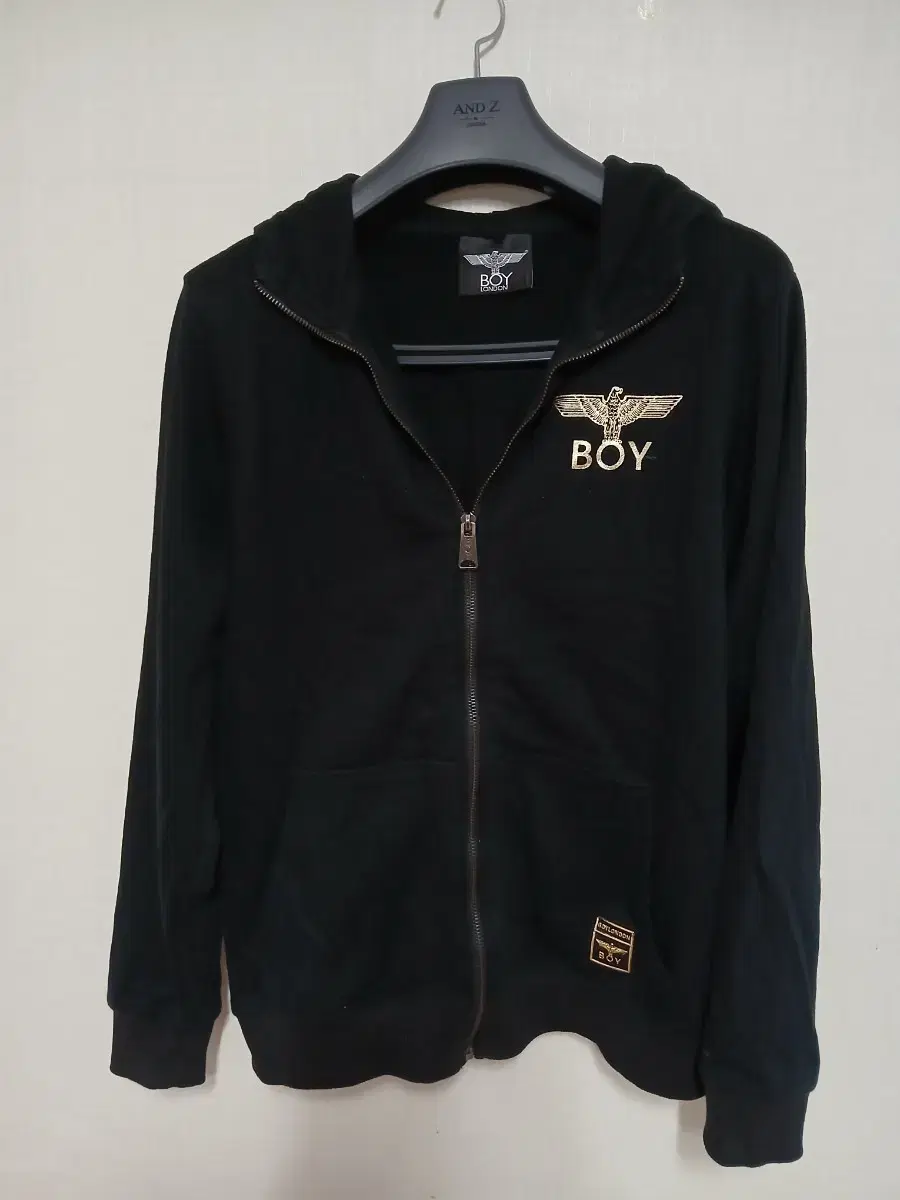 BoylondonHooded House