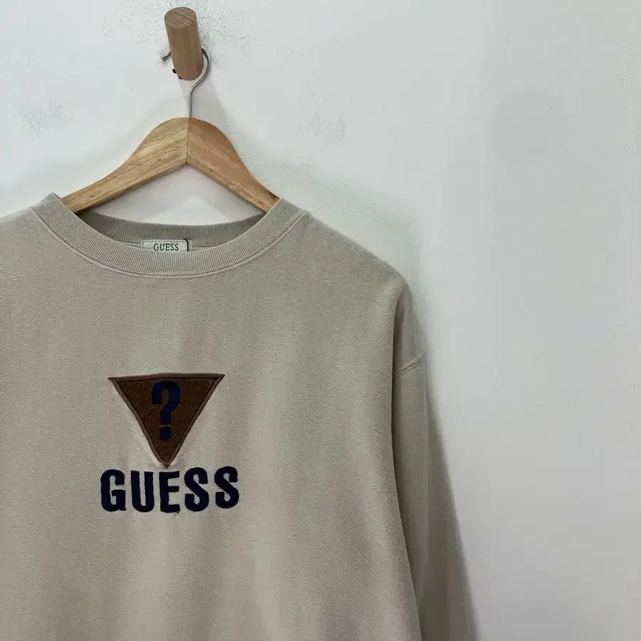 (M/L) Guess 게스 스웻셔츠 (맨투맨)