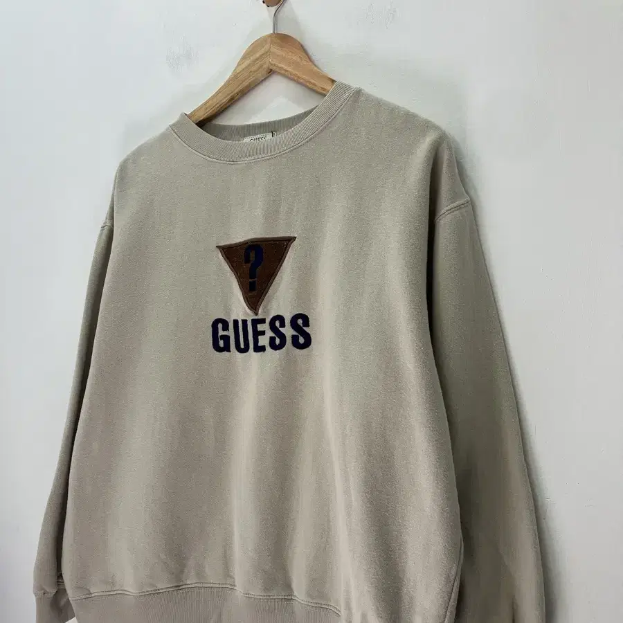 (M/L) Guess 게스 스웻셔츠 (맨투맨)