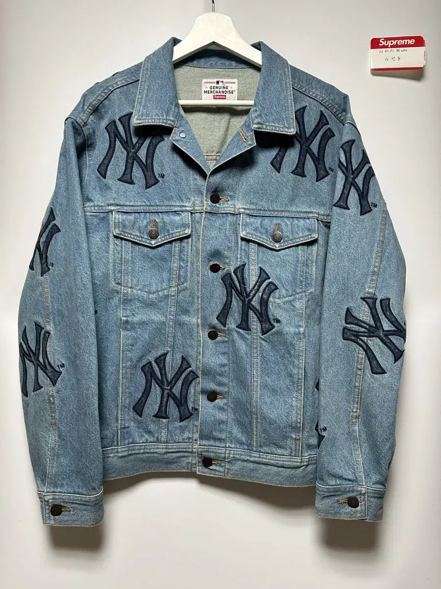 Supreme New York Yankees Denim Trucker Washed Bloo