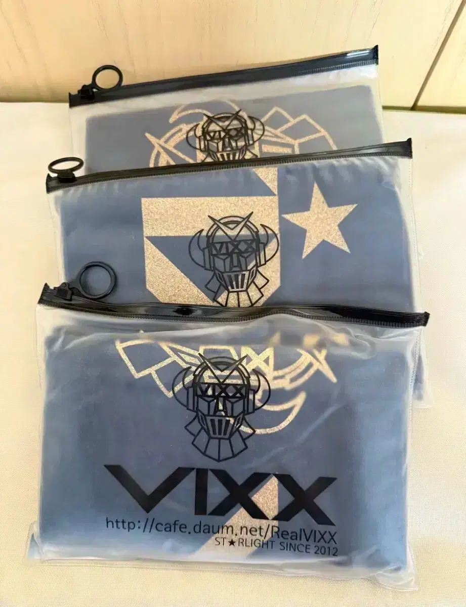 Vix VIXX slogan (Navy) sells