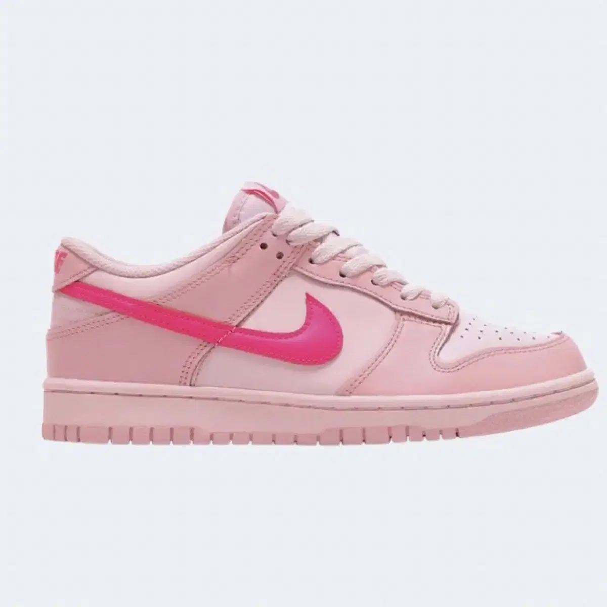 Nike Dunk Low Triple Pink