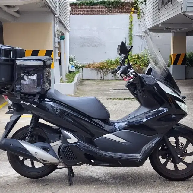 20년식 더뉴 PCX125 배달세팅 1만키로 팝니다