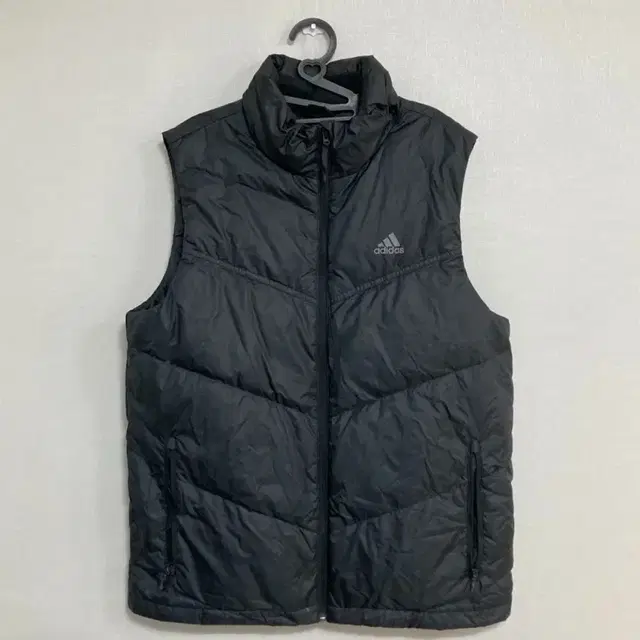 XL ADIDAS PUFFER VESTS 아디다스 패딩 조끼