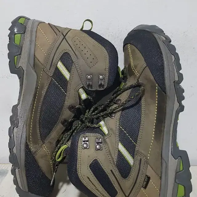 택포 270-275 S급 TREKSTA GORE-TEX 트레킹 중등산화!