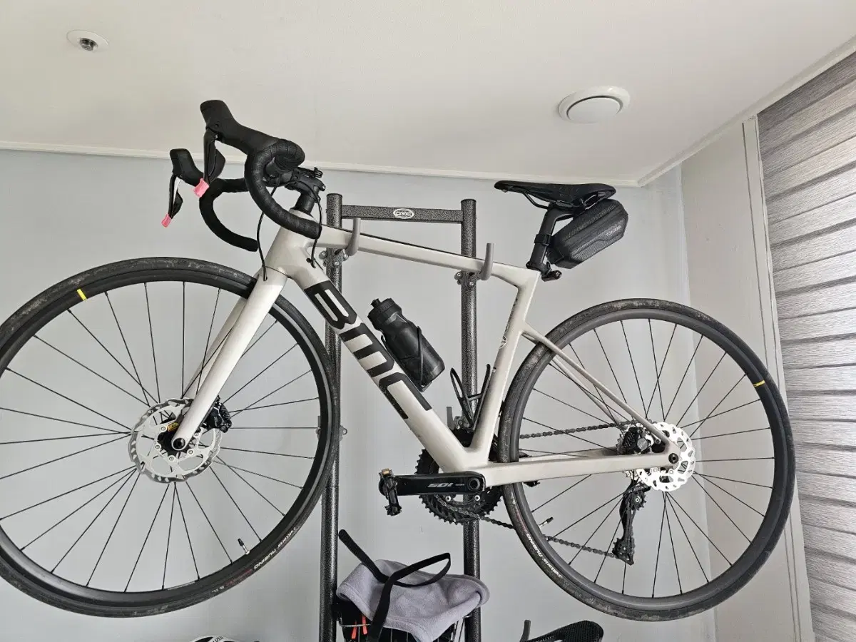 BMC 팀머신 SLR FIVE 105di2 로드자전거