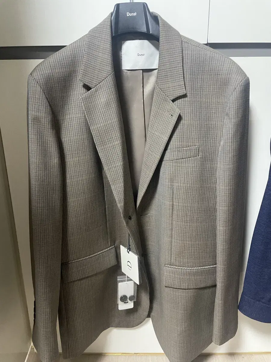 Dunst Semi Off-White Check Blazer