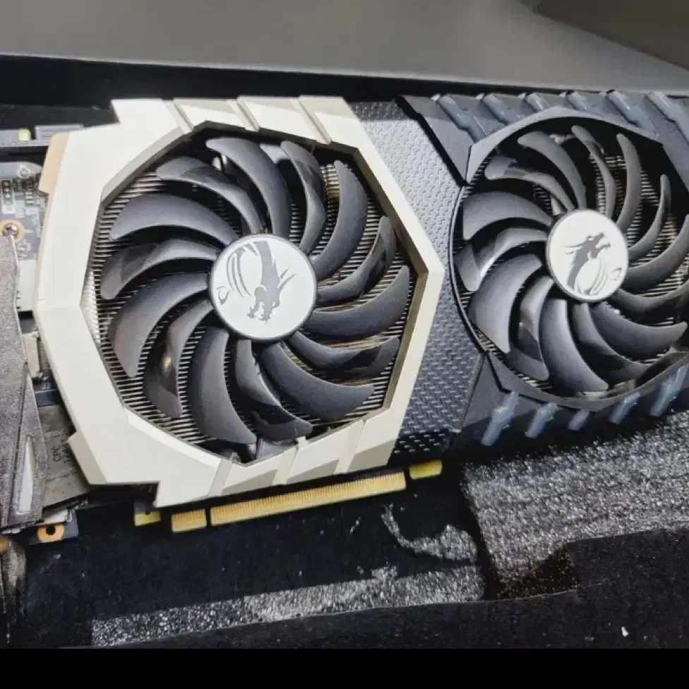 msi 1070ti titanium A급