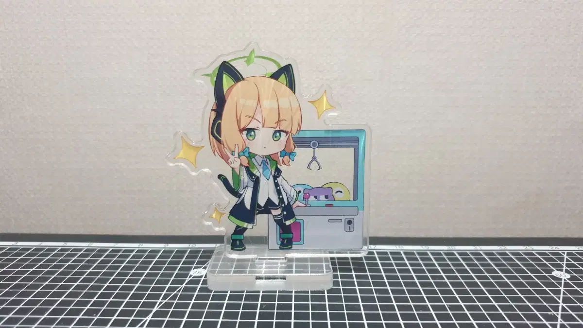 Saiba Midori Acrylic Stands