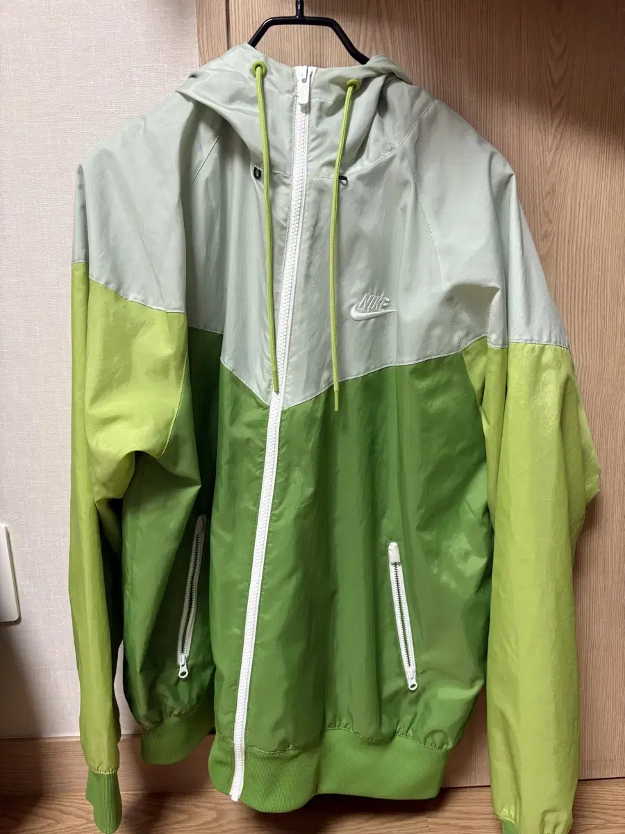 Nike Wondrunner Windbreaker XL