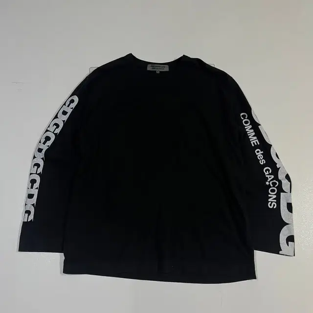 100 꼼데가르송 CDG 롱 슬리브 티셔츠