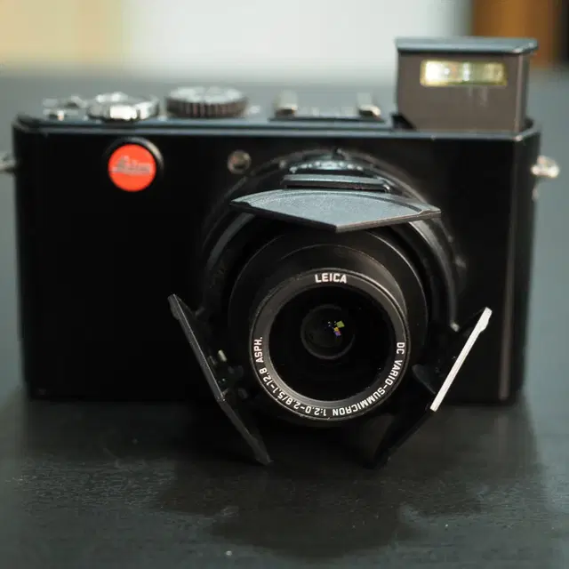 Leica D-Lux 4 팝니다. 42만원