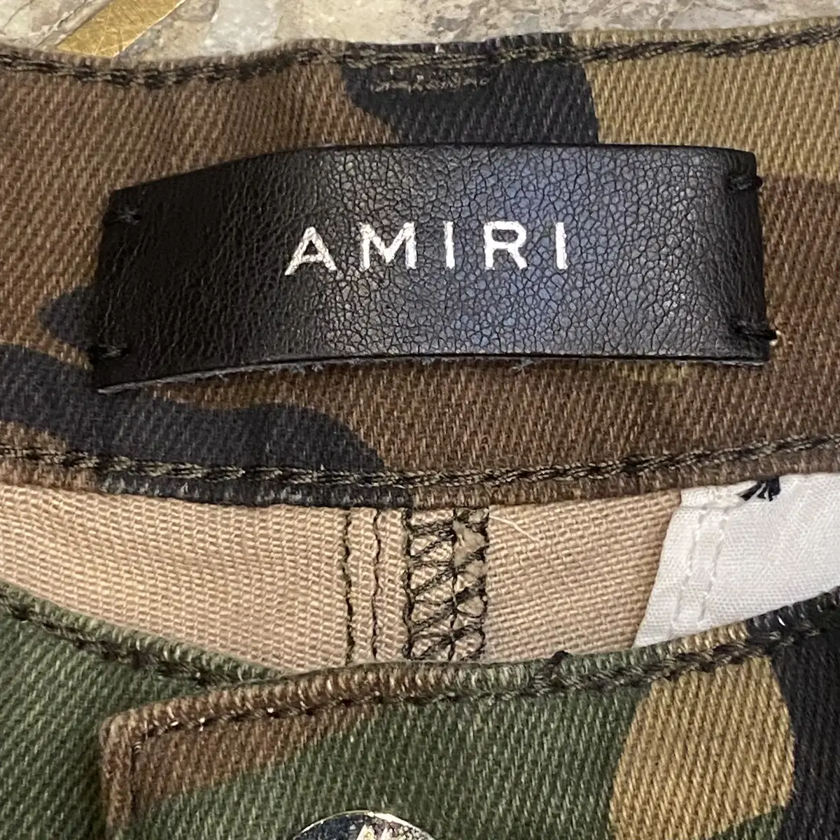 AMIRI 아미리 카모 배기 카고 팬츠