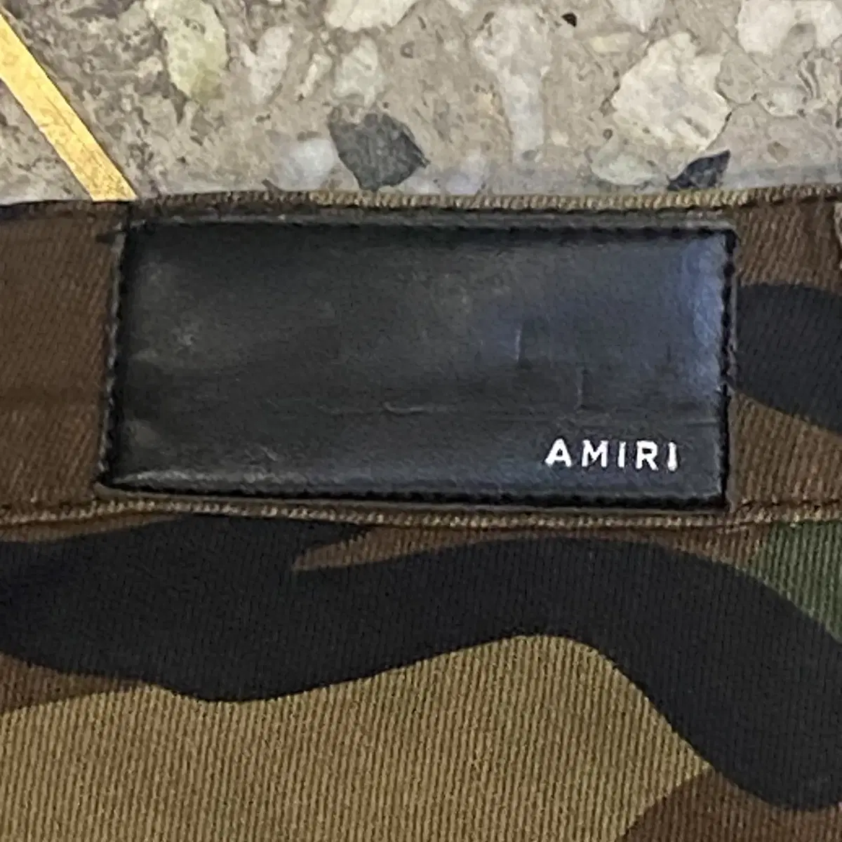 AMIRI 아미리 카모 배기 카고 팬츠