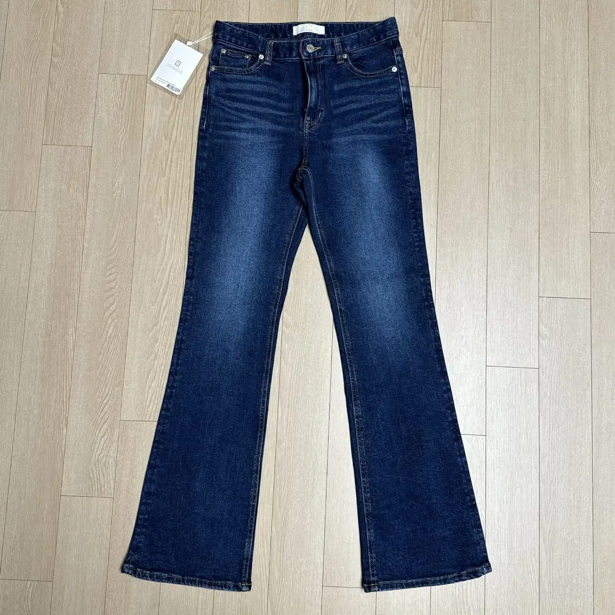 27Y 이십칠와이 Dark Blue Semi Boots Cut Denim