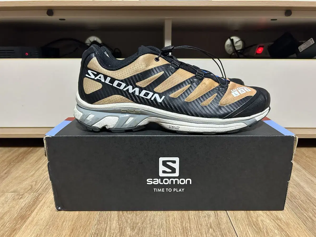 SALOMON TX-4