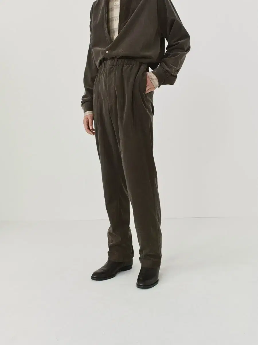 오라리 men fix corduroy easy pants 판매