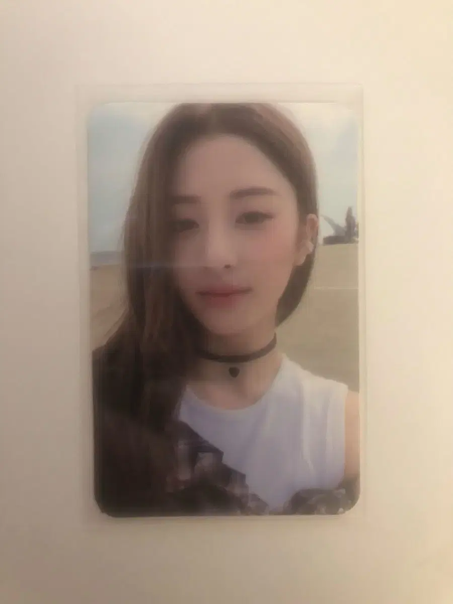 Yunjin ANTIFRAGILE Weverse Albums Ver