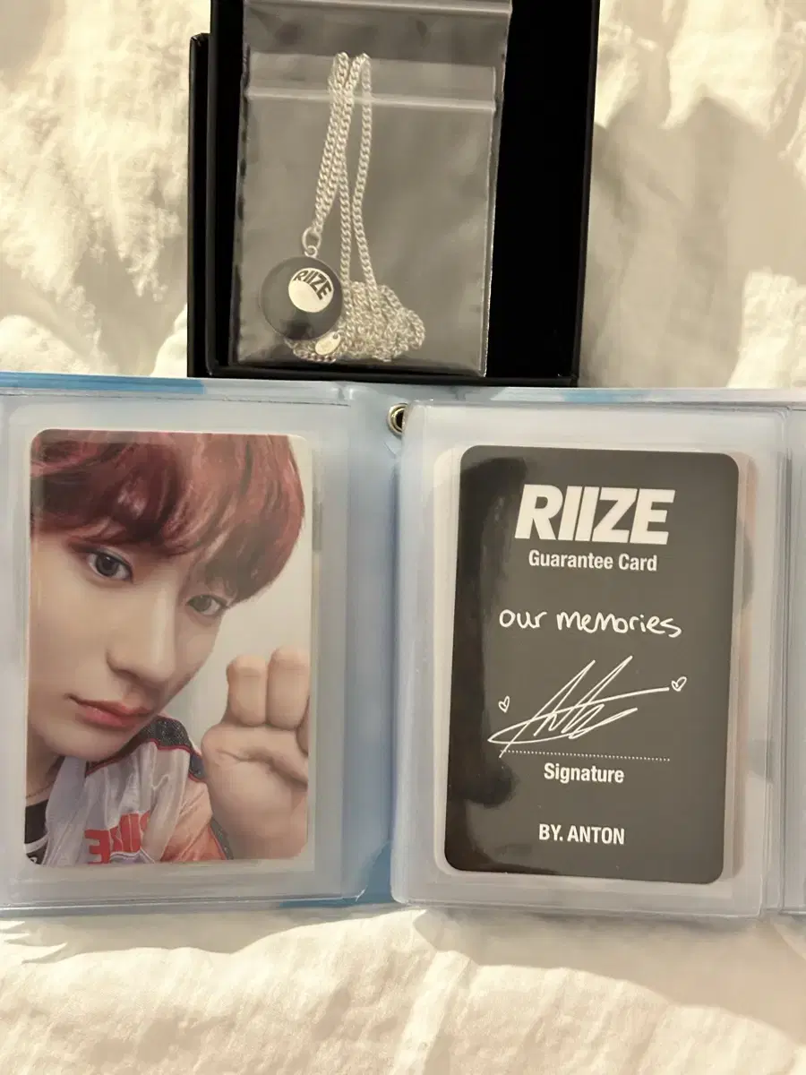 Rize chanyoung Pop Up Necklace