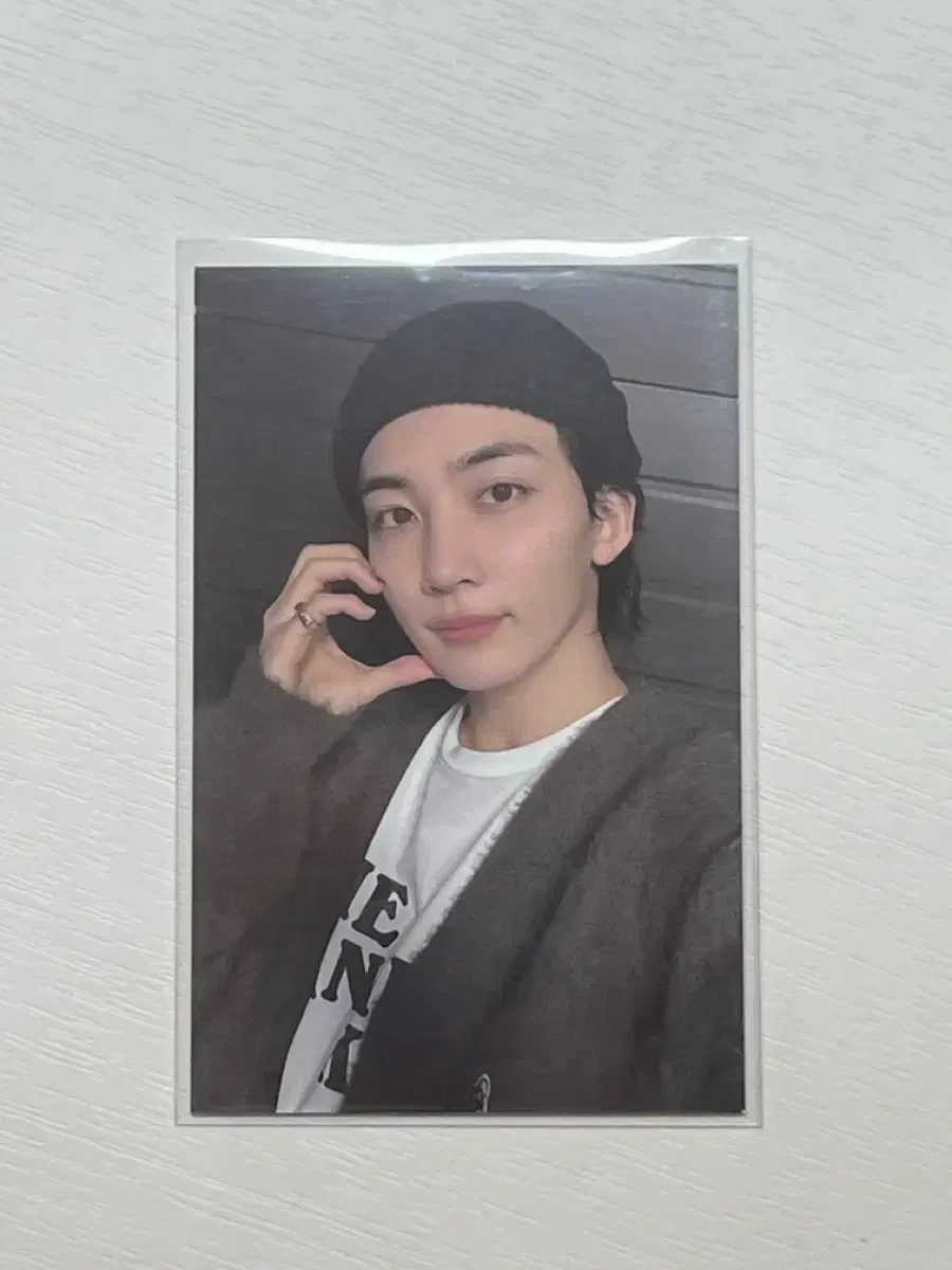 Seventeen jeonghan 9th Anniversary Necklace Photocard + Official Goods