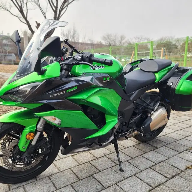 가와사키 z1000sx 18년형 짧은키로수 판매합니다