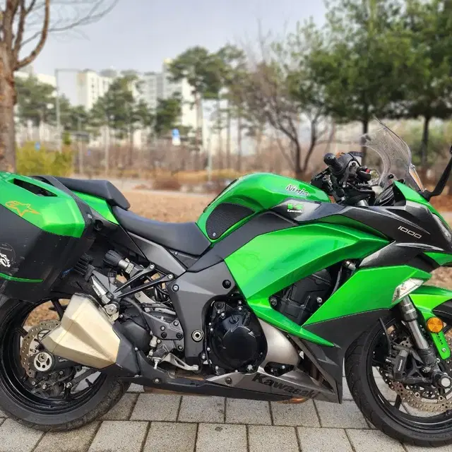 가와사키 z1000sx 18년형 짧은키로수 판매합니다