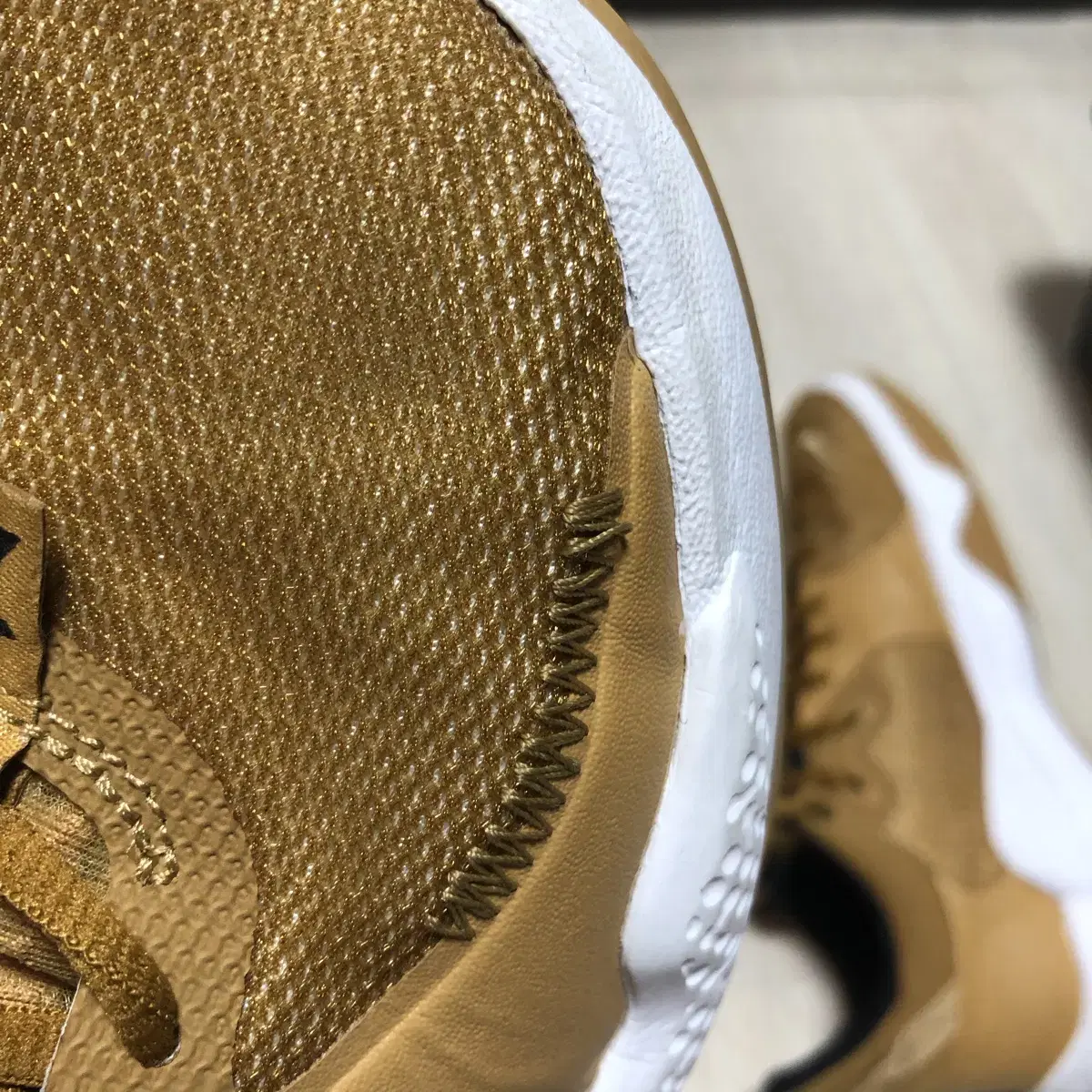 Nike PG 5 EP Metallic Gold 나이키 폴조지 농구화