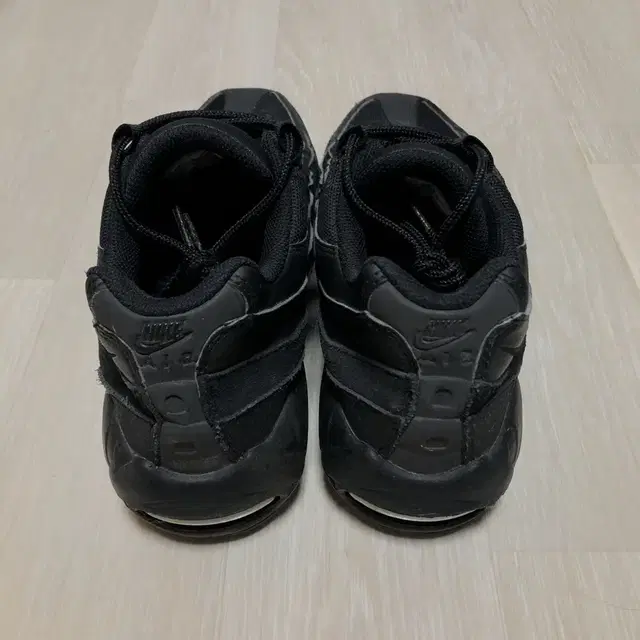 Nike Air Max 95 Essential Triple Black 2