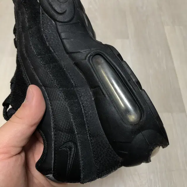 Nike Air Max 95 Essential Triple Black 2