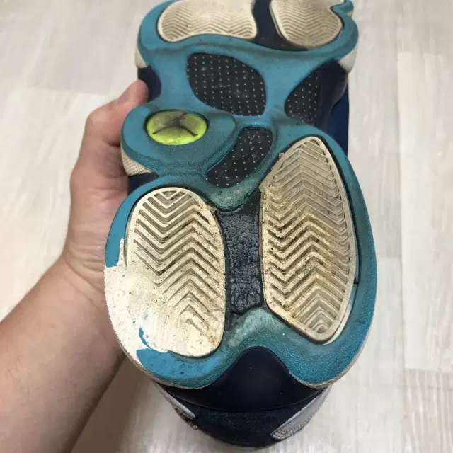 Jordan 13 Retro Low Hornets 조던13 호넷츠