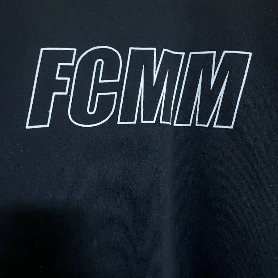 FCMM 블랙 기모 맨투맨