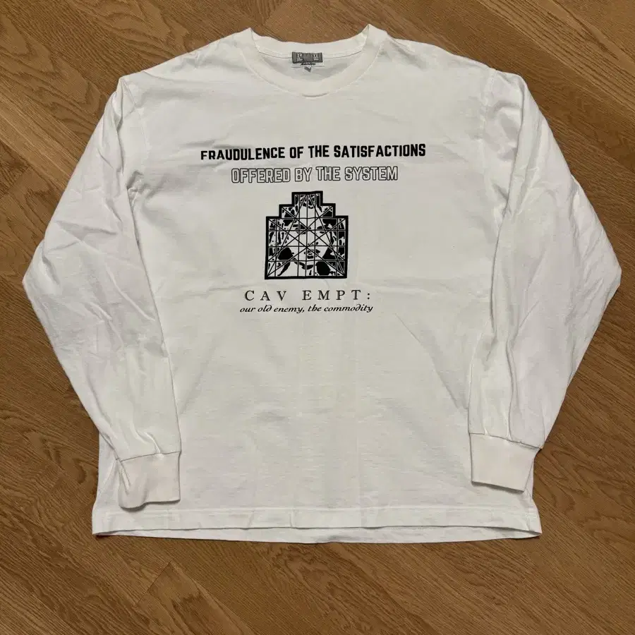 CAV EMPT 롱 슬리브 판매합니다