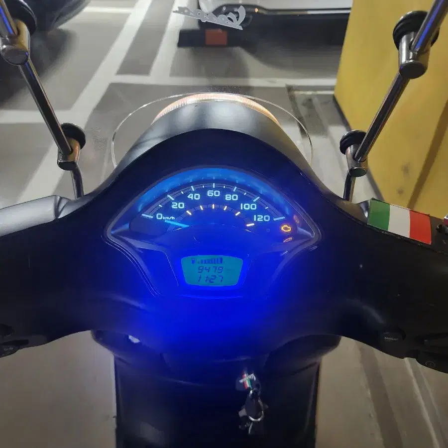 베스파 vxl 2021년 95xxkm 급처