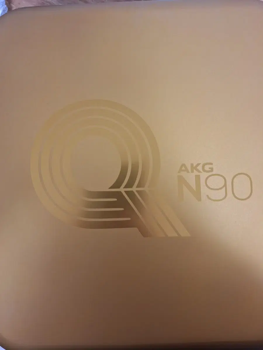 AKG 90NQ