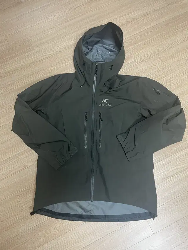 arc'teryx 아크테릭스 알파sv