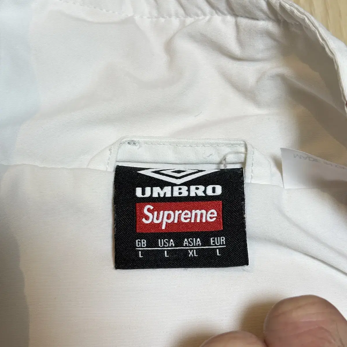 Supreme x Umbro Track Jacket White - 23S