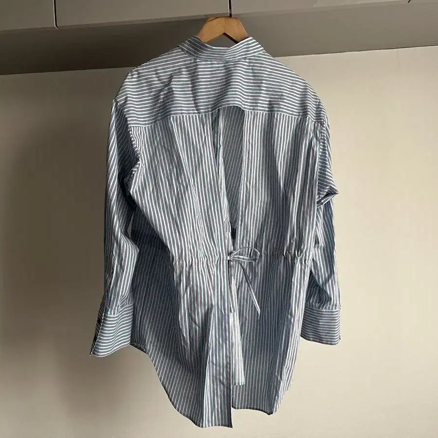 Roku 6 COTTON STRIPE BACK OPEN SHits 로쿠