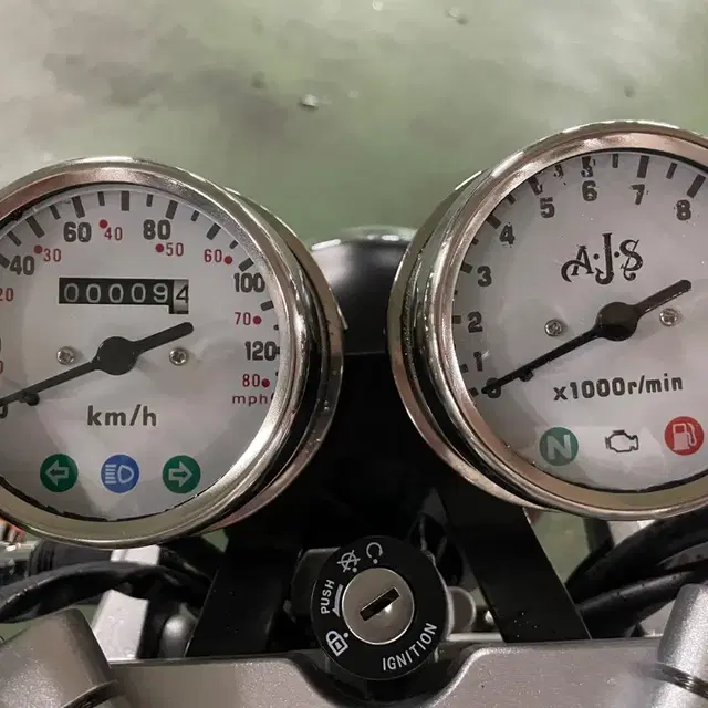 AJS 캐드웰 125 9km 새상품 판매합니다