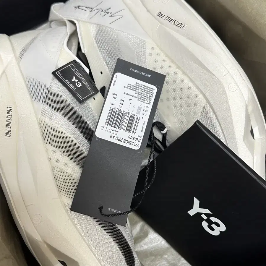 Y-3 아디오스 프로 3.0 - 화이트:블랙 / IH0866 260