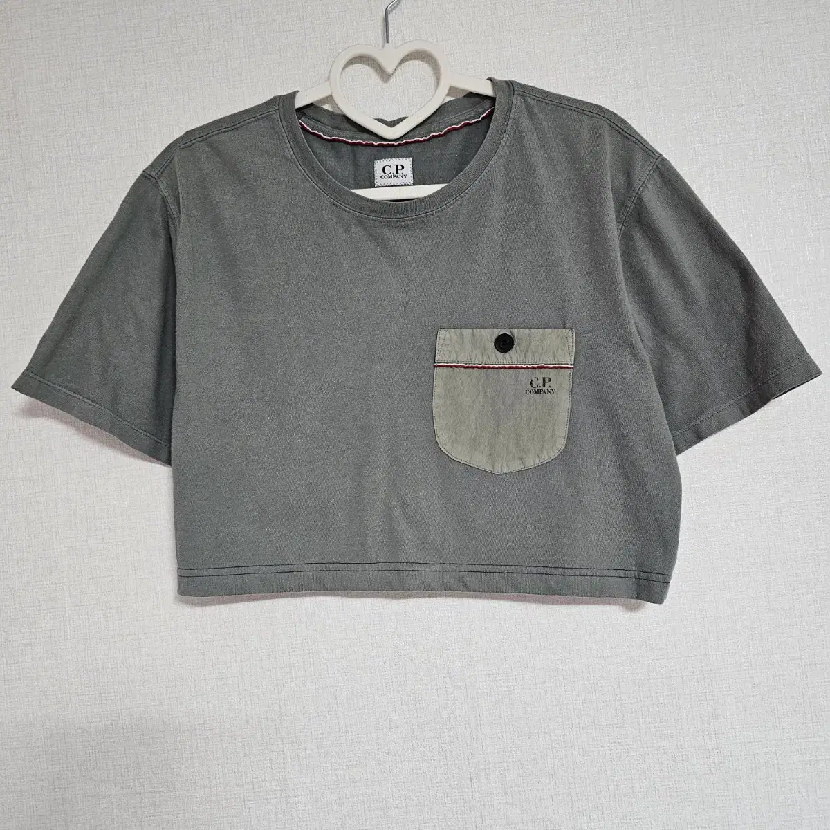 PeriodDiscount/FoxVintage NewsCP Company Crop Custom KhakiGrey Pocket Vahn Tee