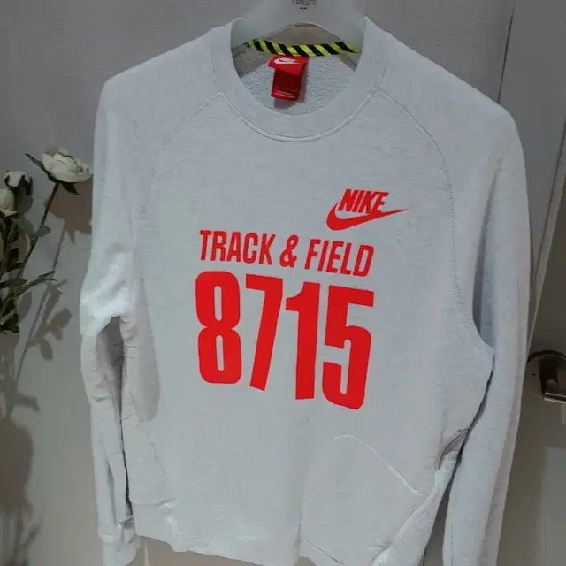 NIKE  TRACK /FIELD 희귀 긴팔100