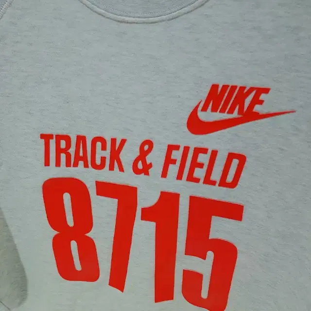 NIKE  TRACK /FIELD 희귀 긴팔100