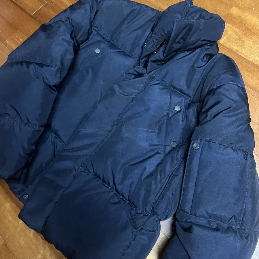 애드오프 패딩 MOLDY DYED PUFFER JACKET BLUE