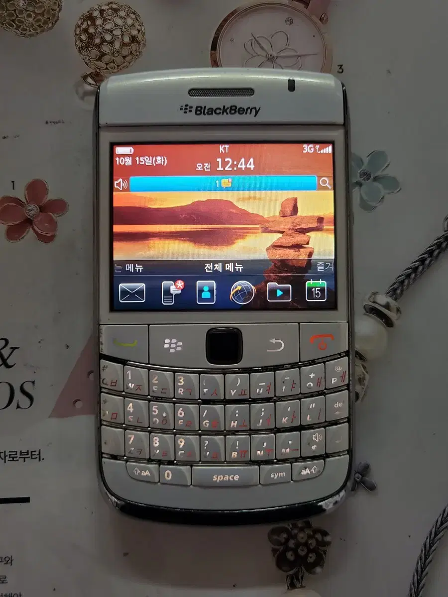 올드폰 블랙베리폰 볼드 blackberry 9700 실사용 가능