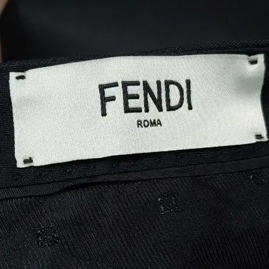 FENDI 펜디  슬랙스