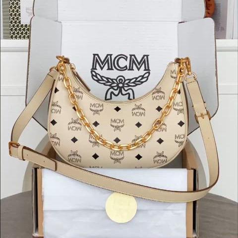 엠씨엠 MCM 호보백