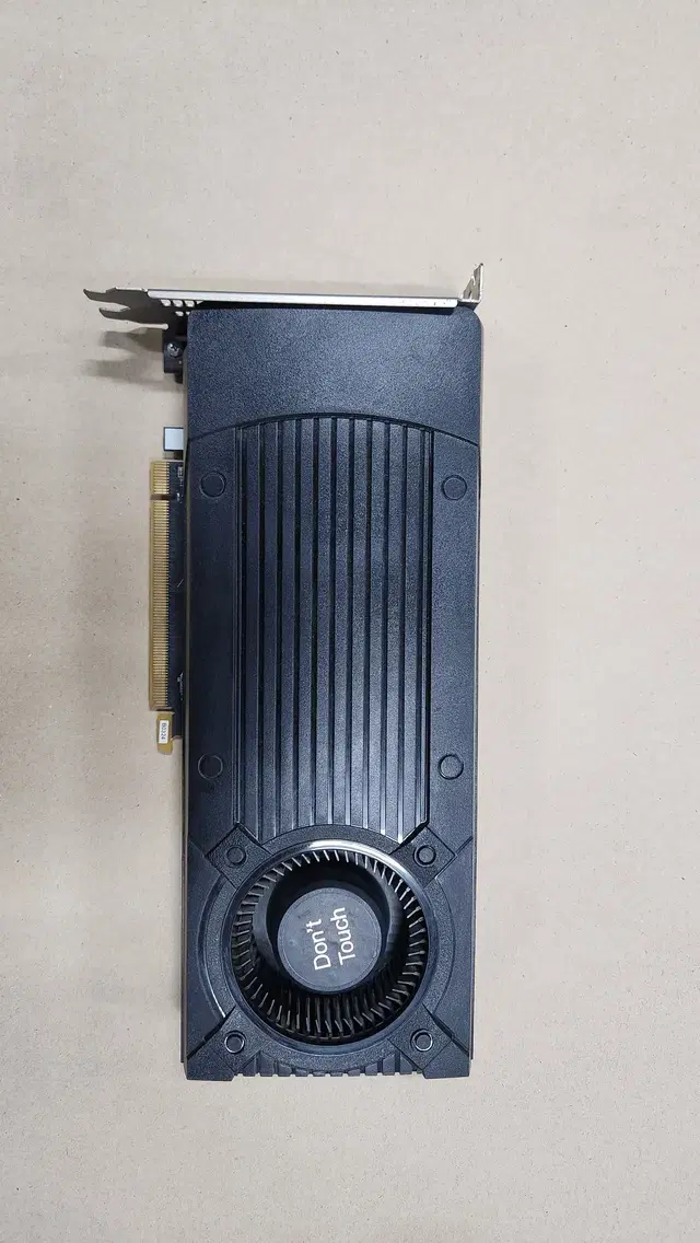 라데온 RX570 8GB 팝니다. 가성비 최강 VRAM 8GB 제품