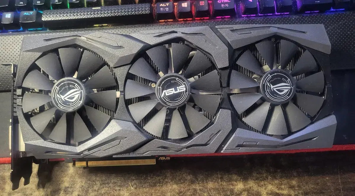 ASUS ROG STRIX 1080 Ti