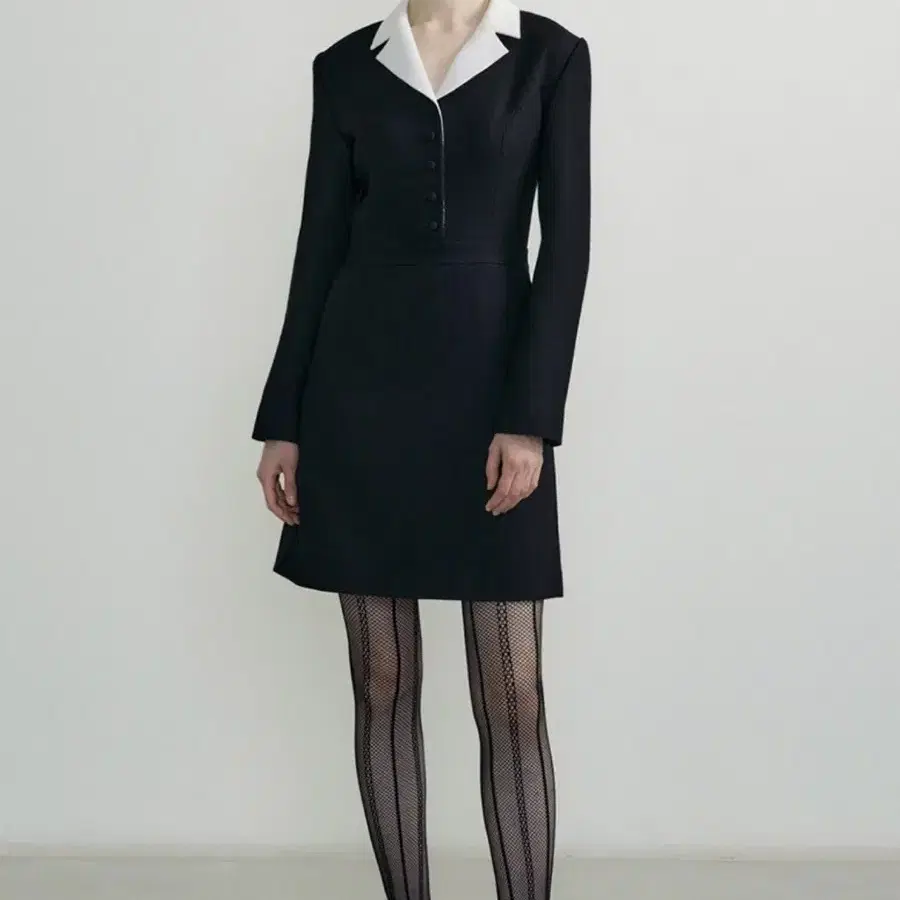 오떼뜨 MINIMAL TAILORED 원피스