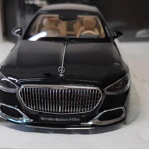 1:18 Almostreal S680 블랙 모형